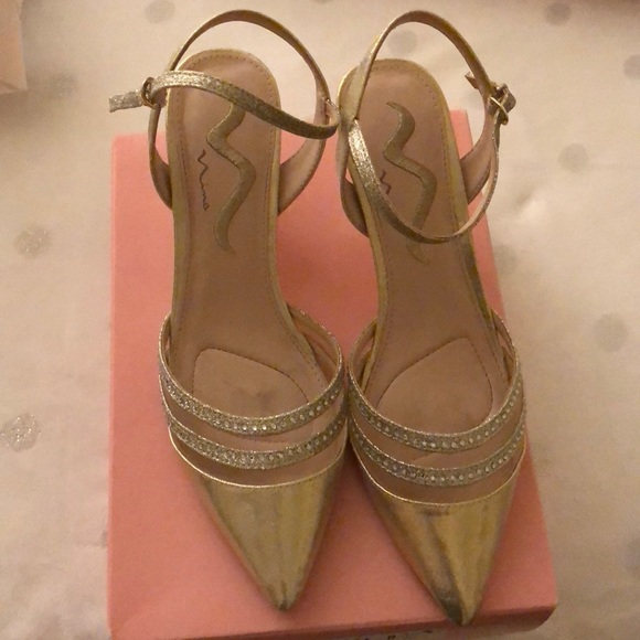 Nina “Belicia” Pointy Toe Heels, Sz 8.5M - Picture 3 of 3